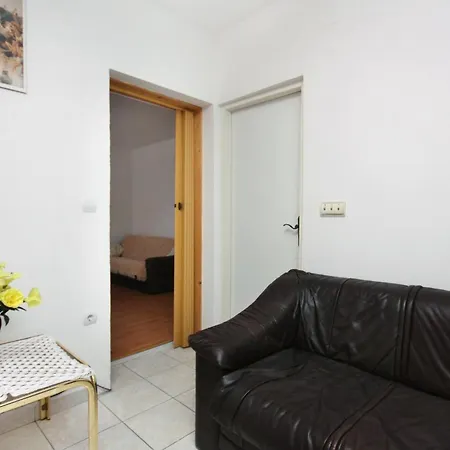 With Parking Space - 5084 Apartman