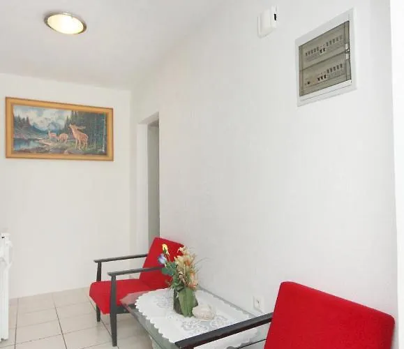 Apartamento With Parking Space - 5084 Murter