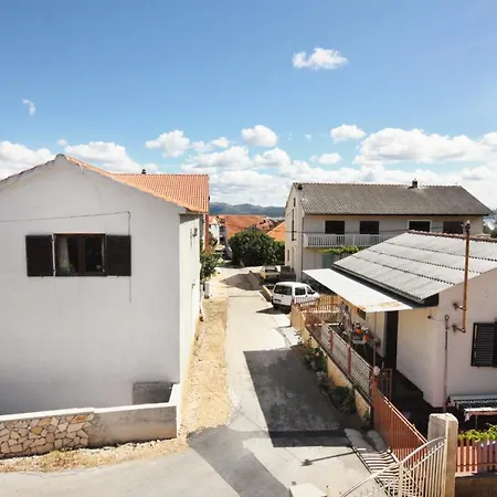 With Parking Space - 5084 Μούρτερ