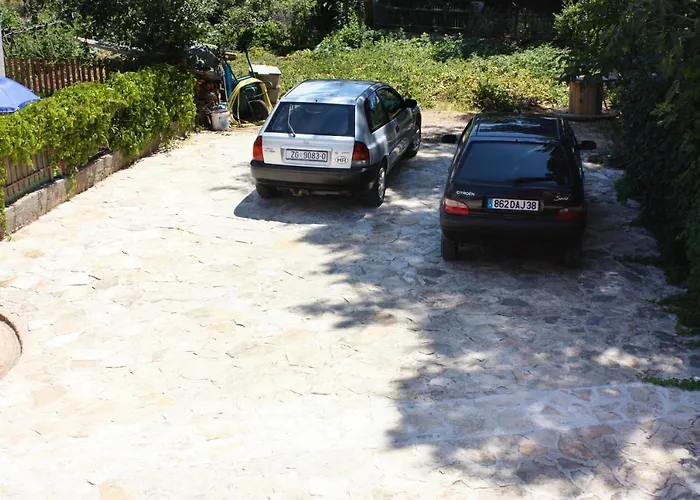 With Parking Space - 5084 * Μούρτερ